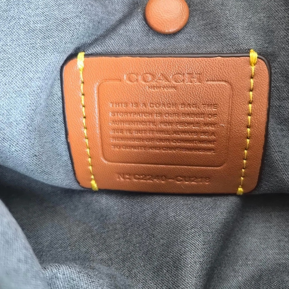 Coach Empire Black 28 - Picture 9 of 9